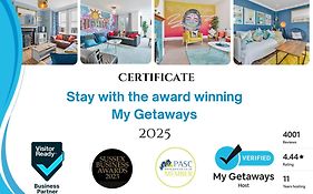 Green Mews 2 With Free Parking - By My Getaways